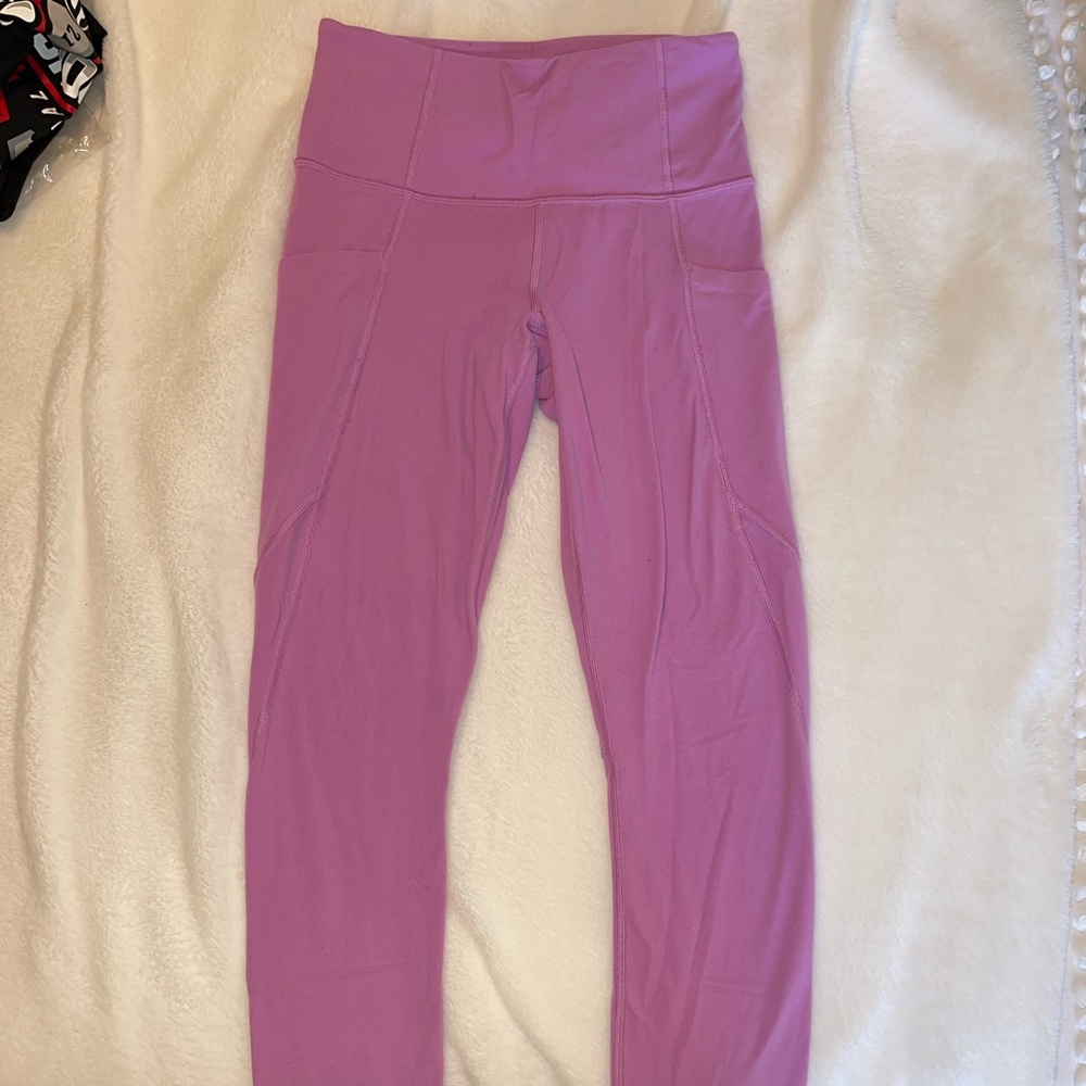 Athleta Salutation 7/8 leggings